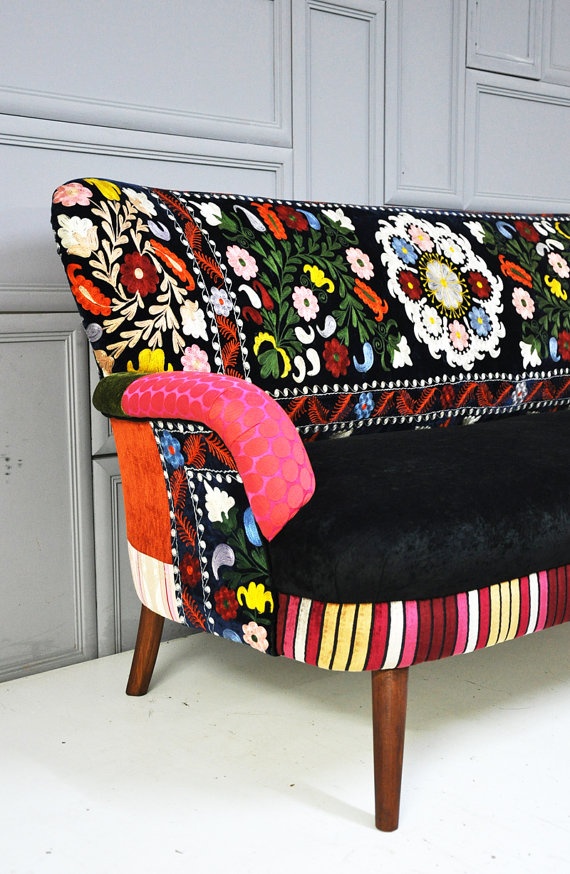 How to Mix and Match Sofas